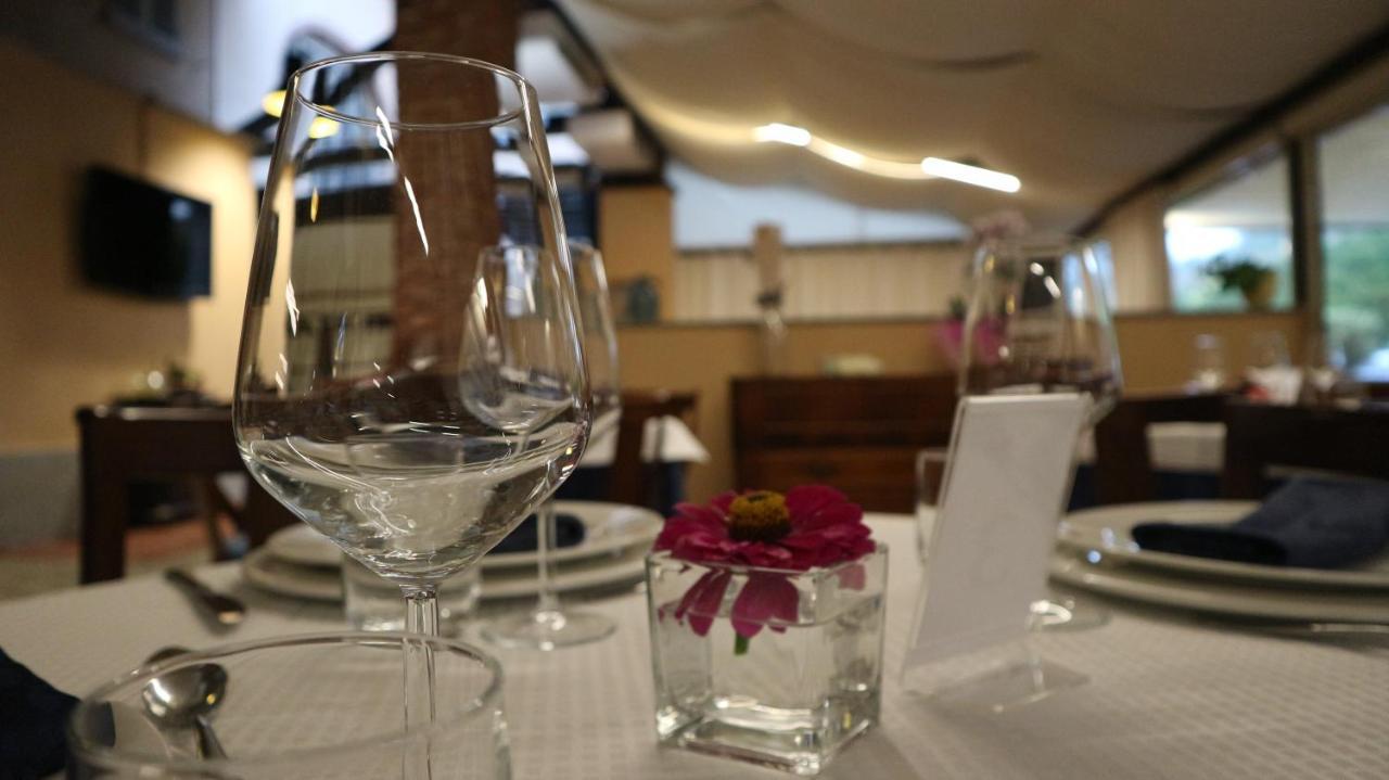 La Regibussa - Hotel Ristorante Asti Exterior photo