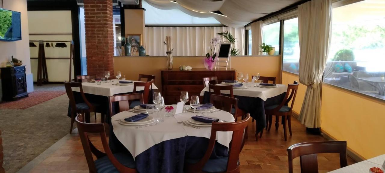 La Regibussa - Hotel Ristorante Asti Exterior photo